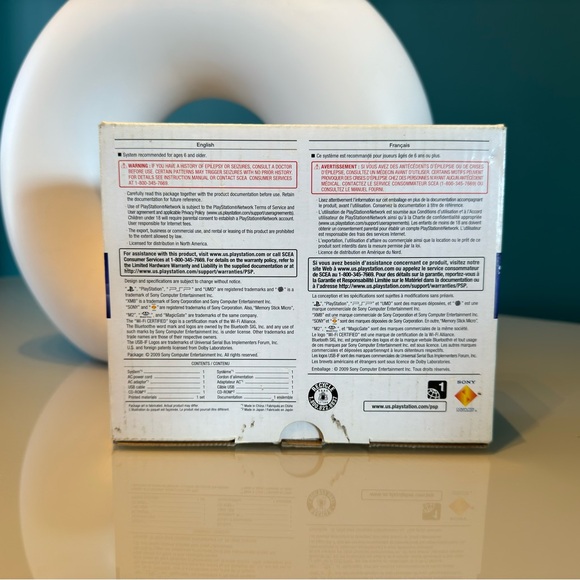 Sony PSP GO 16GB System, Pearl White — CIB - Picture 3 of 10